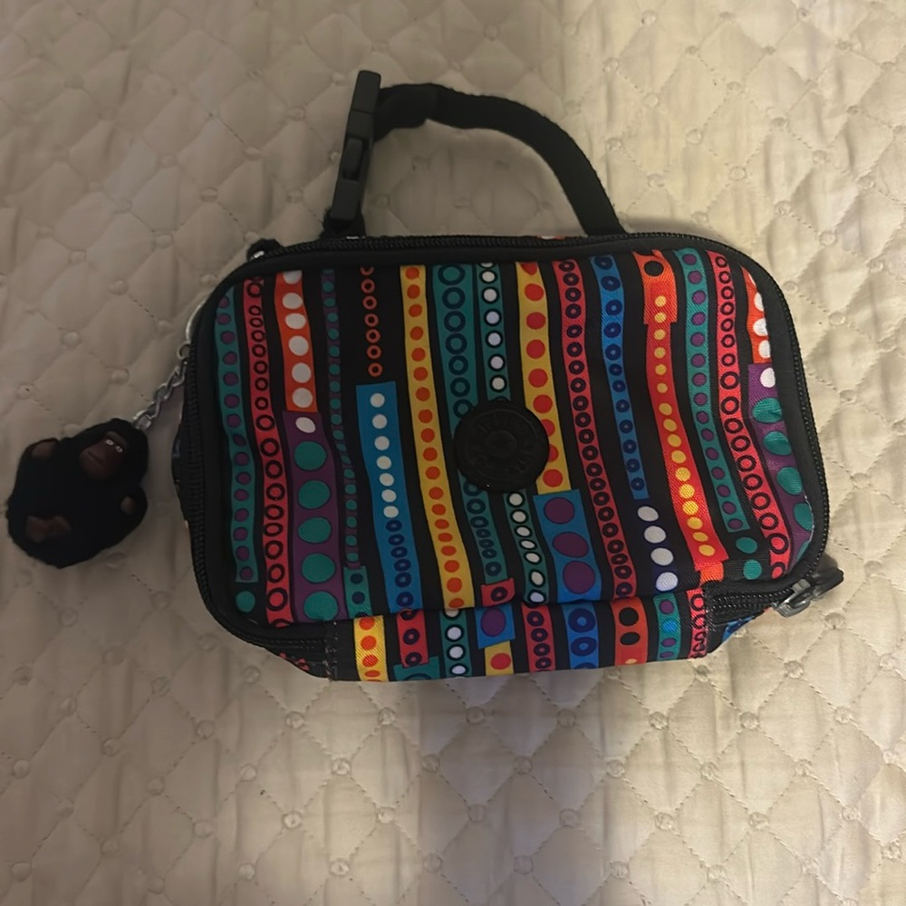 Kipling Pouch